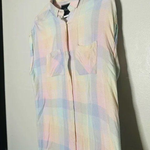 Rails Pastel Patchwork Button Up Front Collared Short Sleeve Shirt Size Medium - Picture 4 of 7